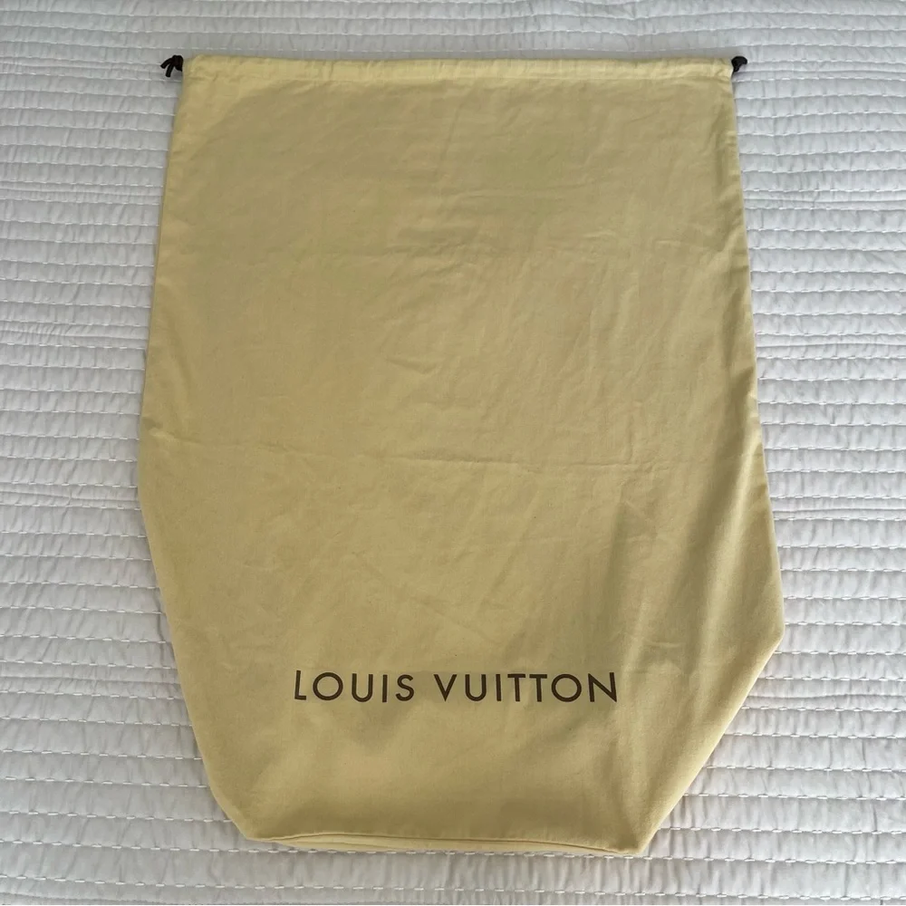 Louis Vuitton luggage drawstring dust bag
